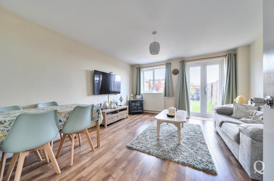 Samuel Drive, Kemsley, Sittingbourne, Kent, ME10, 11337, image-5 - Quealy & Co