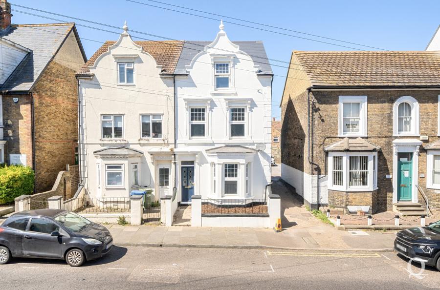 Park Road, Sittingbourne, Kent, ME10, 10643, image-24 - Quealy & Co