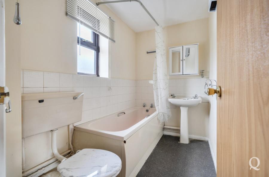 Merleburgh Drive, Kemsley, Sittingbourne, Kent, ME10, 10444, image-7 - Quealy & Co