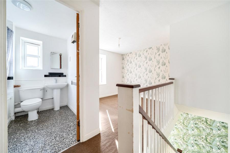 Yeates Drive, Kemsley, Sittingbourne, Kent, ME10, 10446, image-10 - Quealy & Co