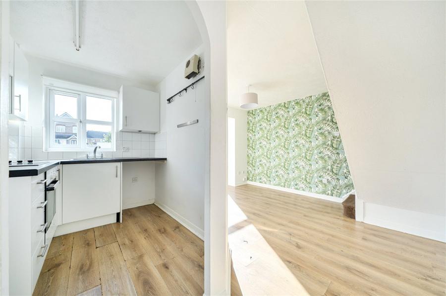 Yeates Drive, Kemsley, Sittingbourne, Kent, ME10, 10446, image-7 - Quealy & Co