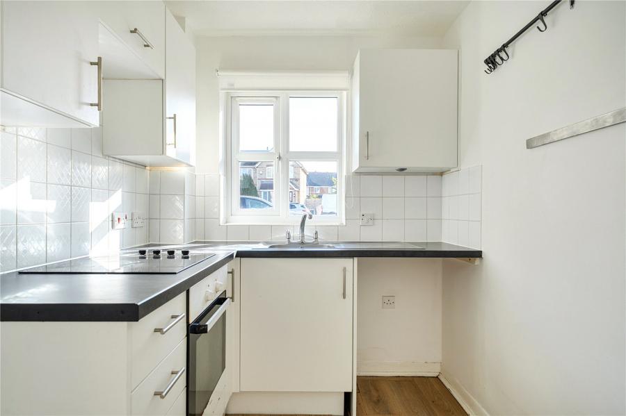 Yeates Drive, Kemsley, Sittingbourne, Kent, ME10, 10446, image-6 - Quealy & Co