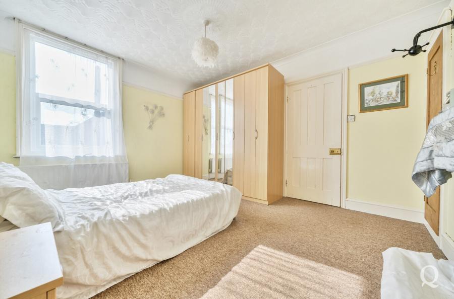 Park Road, Sittingbourne, Kent, ME10, 7856, image-21 - Quealy & Co