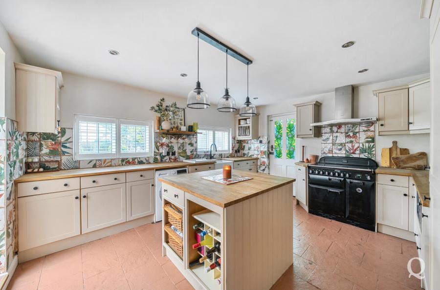 Chestnut Wood Lane, Borden, Sittingbourne, Kent, ME9, 6847, image-2 - Quealy & Co