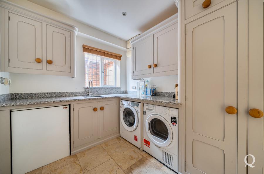 Mount Lane, Hartlip, Sittingbourne, Kent, ME9, 8049, image-28 - Quealy & Co