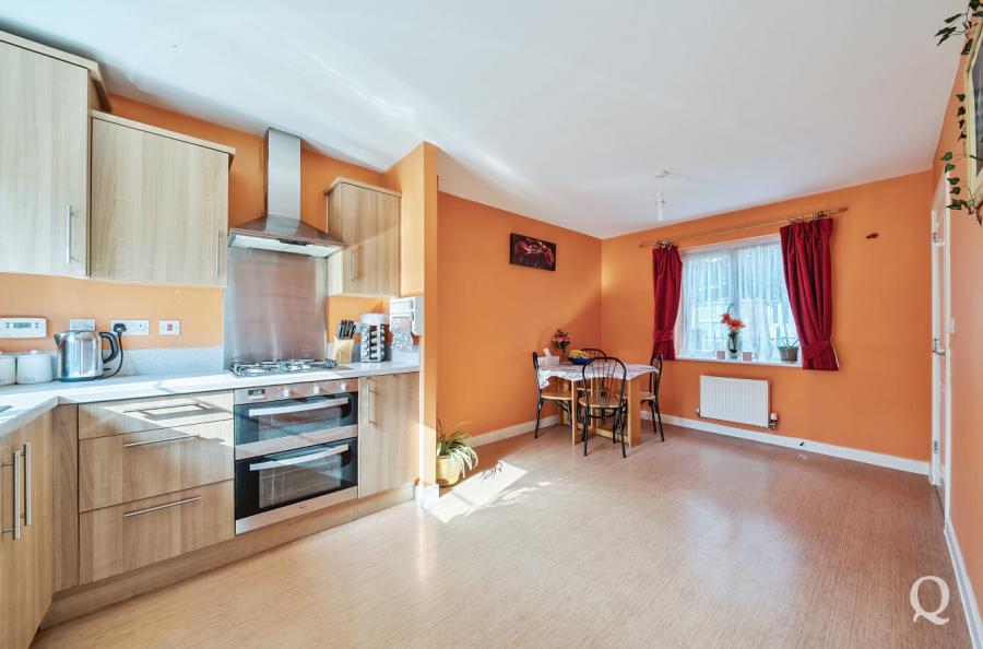 Primrose Avenue, Sittingbourne, Kent, ME10, 6437, image-2 - Quealy & Co