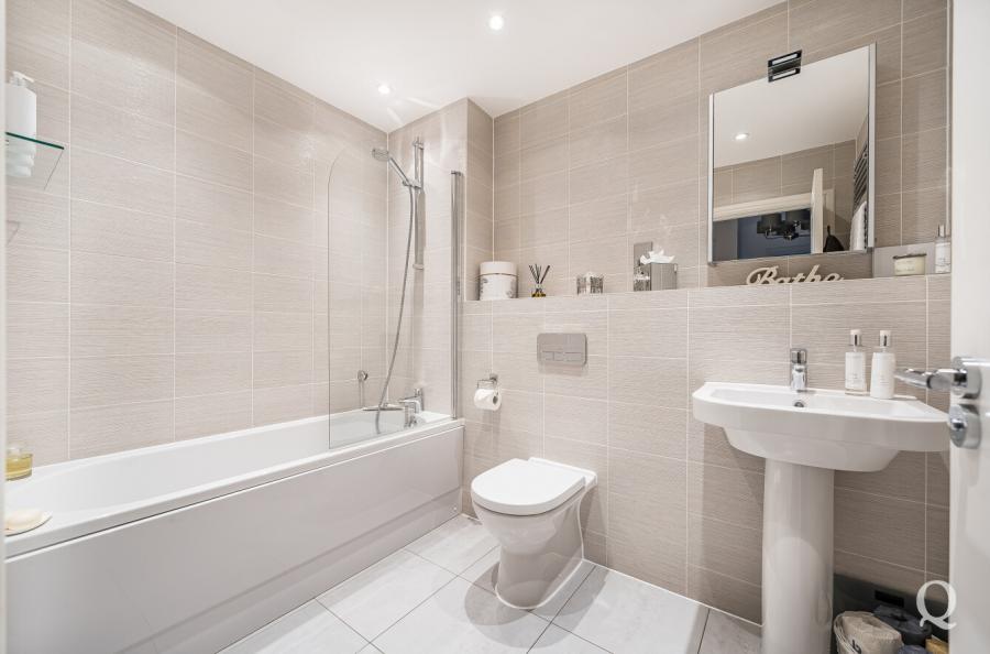 Blaxland Grange, Newington, Sittingbourne, Kent, ME9, 7828, image-5 - Quealy & Co