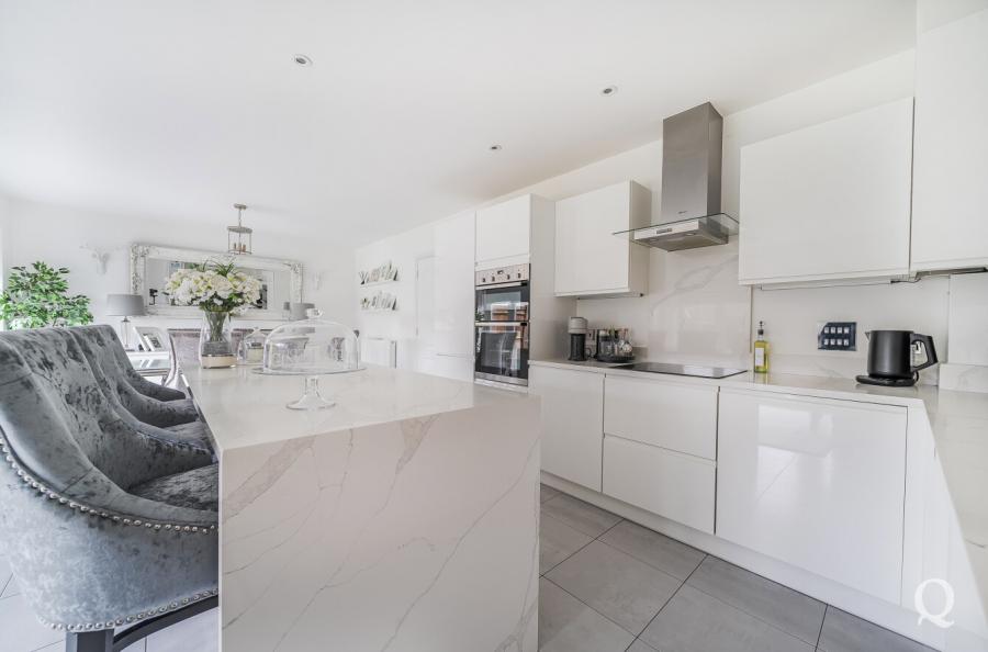 Blaxland Grange, Newington, Sittingbourne, Kent, ME9, 7828, image-8 - Quealy & Co