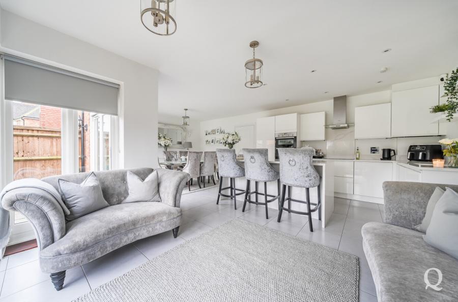 Blaxland Grange, Newington, Sittingbourne, Kent, ME9, 7828, image-2 - Quealy & Co