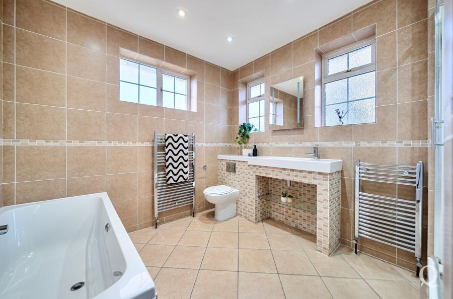 Tunstall Road, Tunstall, Sittingbourne, ME10, 4751, image-20 - Quealy & Co