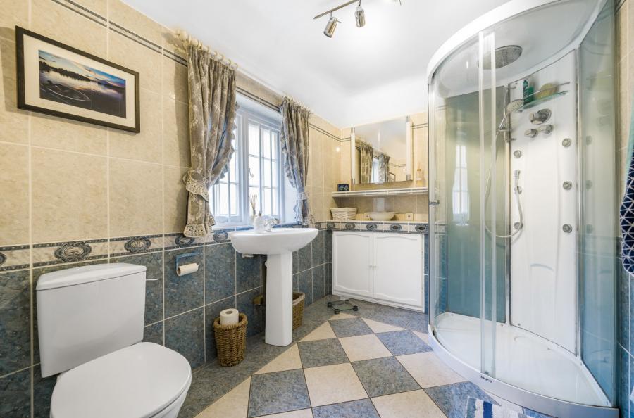 Borden Lane, Borden, Sittingbourne, Kent, ME9, 5183, image-27 - Quealy & Co