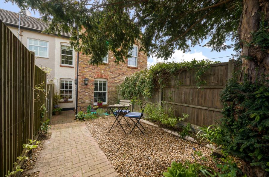 St. Patricks Row, Rodmersham Green, Rodmersham, Sittingbourne, ME9, 3447, image-4 - Quealy & Co
