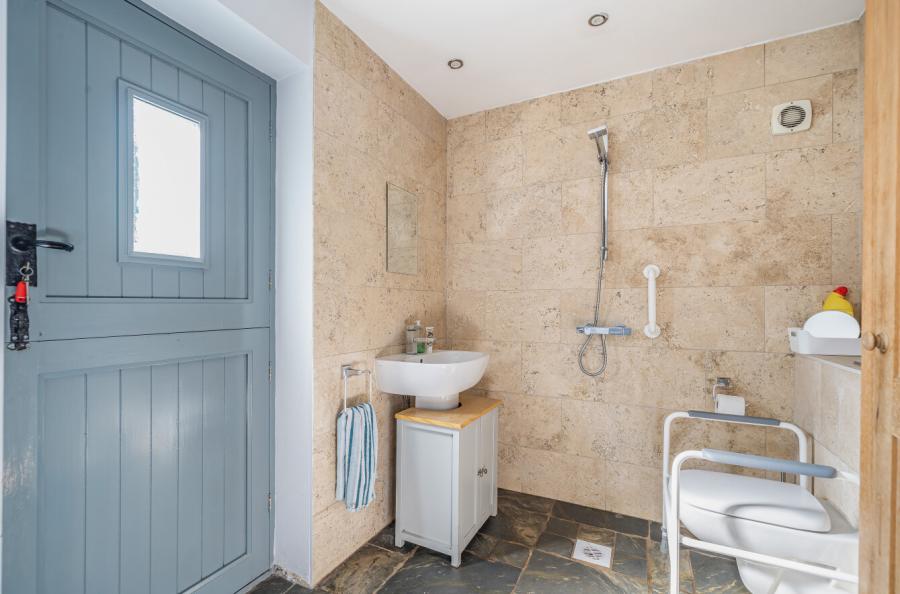 Albany Road, Sittingbourne, Kent, ME10, 5921, image-16 - Quealy & Co