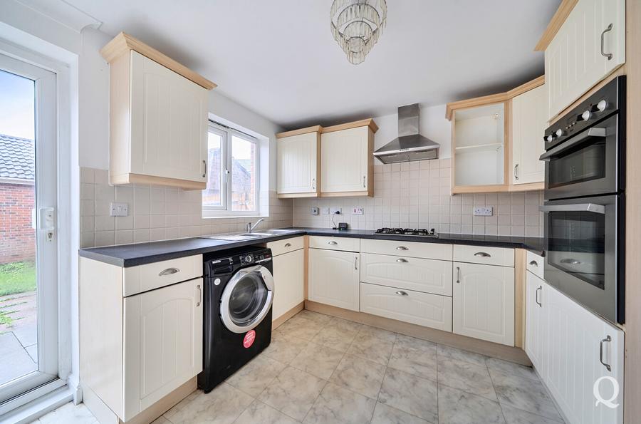Emerald Crescent, Sittingbourne, Kent, ME10, 10076, image-2 - Quealy & Co