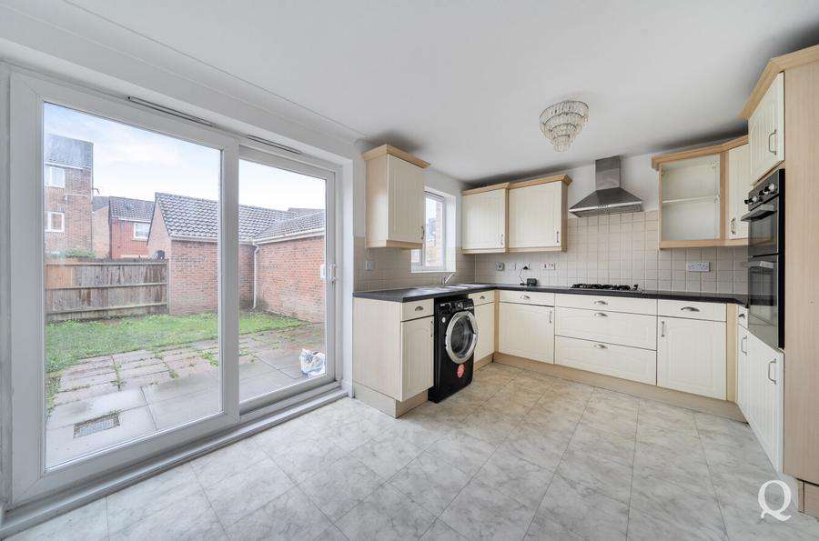 Emerald Crescent, Sittingbourne, Kent, ME10, 10076, image-11 - Quealy & Co