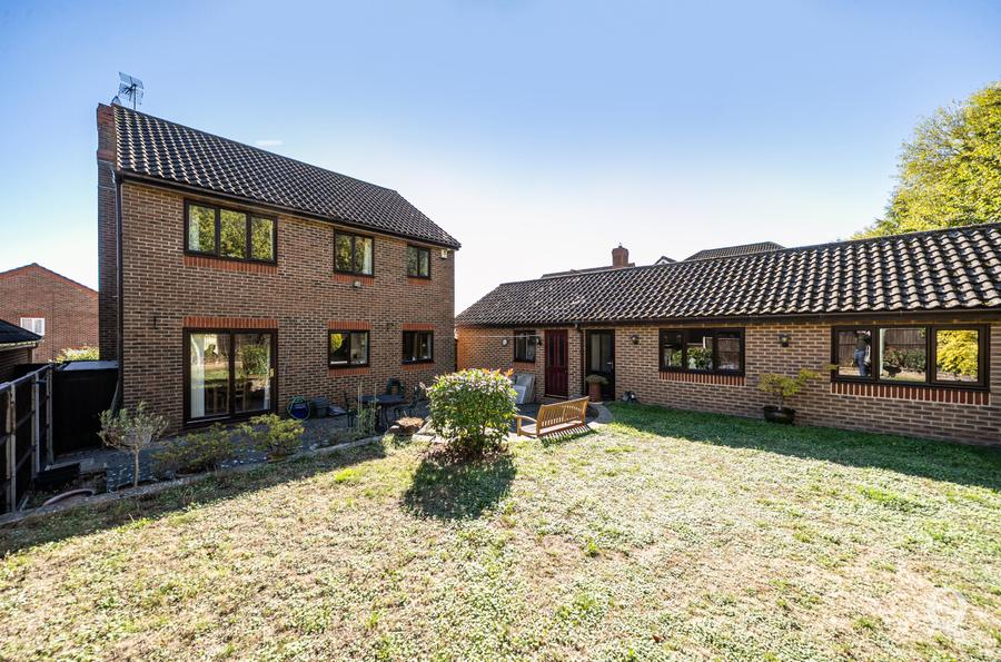 Balas Drive, Sittingbourne, Kent, ME10, 18270, image-3 - Quealy & Co