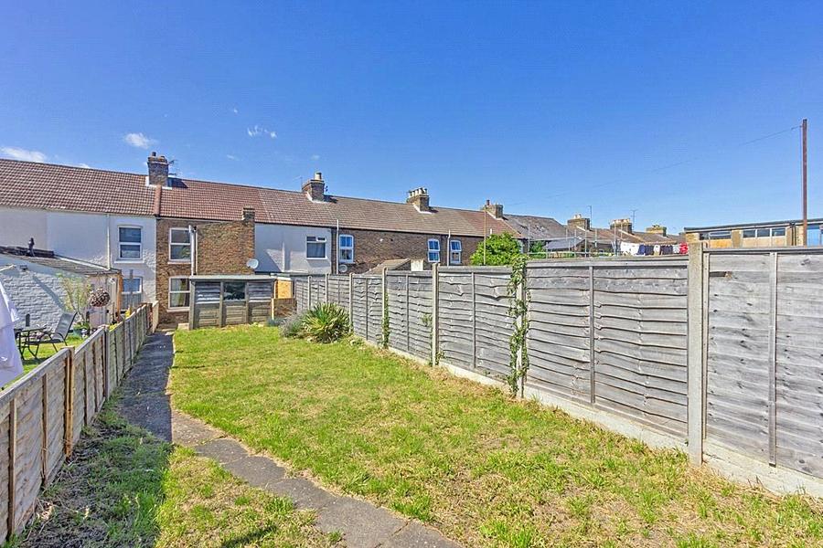 Goodnestone Road, Sittingbourne, Kent, ME10, 10449, image-8 - Quealy & Co