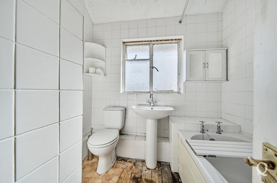 Langley Road, Sittingbourne, Kent, ME10, 9377, image-7 - Quealy & Co