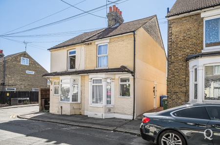 Hythe Road, Sittingbourne, Kent, ME10, 9701 - Quealy & Co