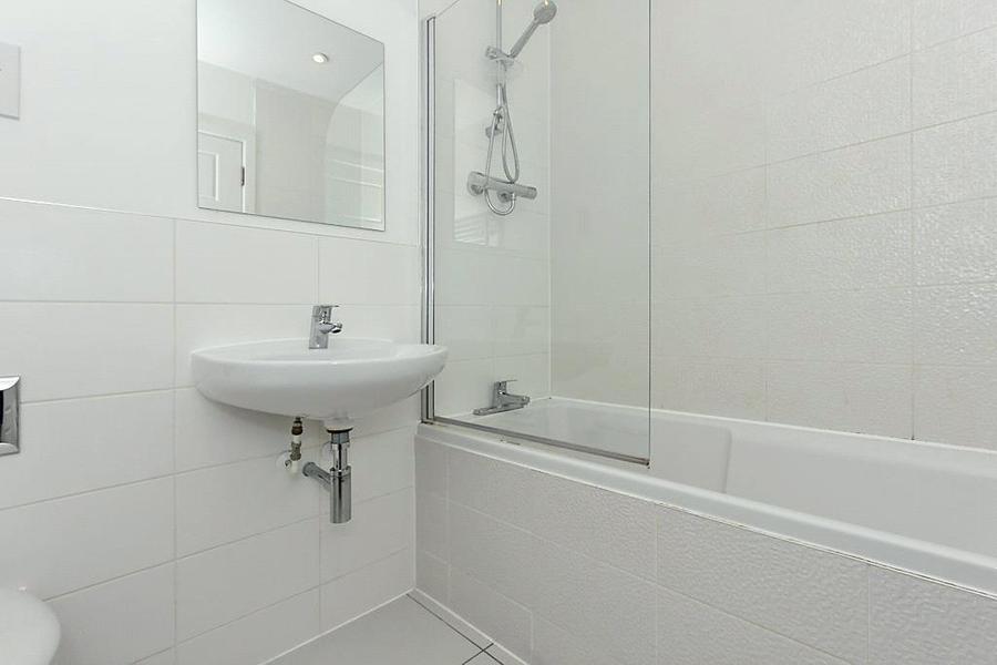 Eveas Drive, Sittingbourne, Kent, ME10, 7478, image-9 - Quealy & Co