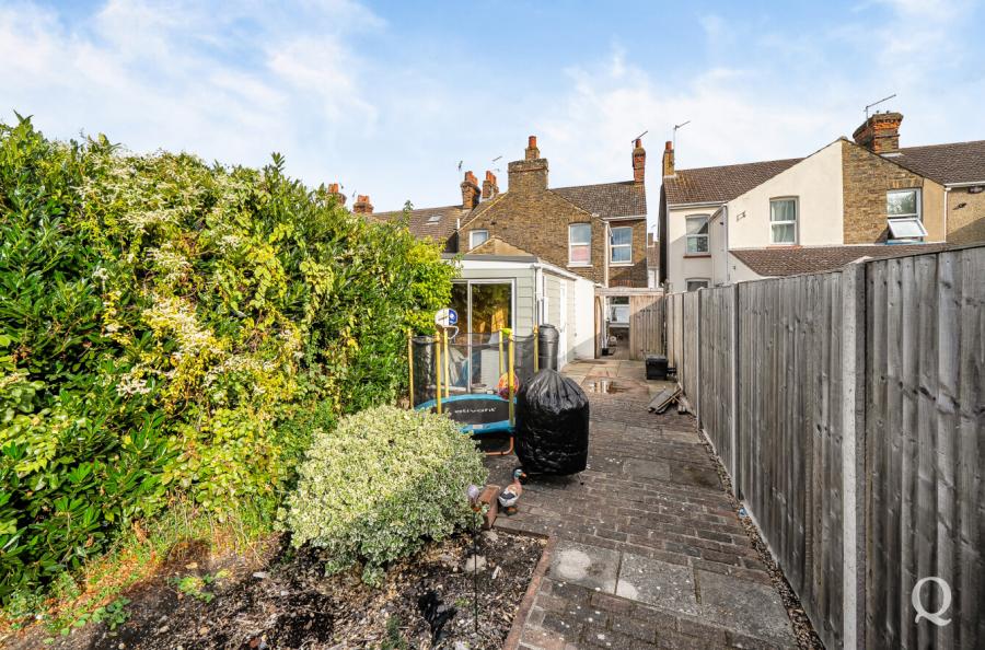 Victoria Road, Sittingbourne, Kent, ME10, 18070, image-16 - Quealy & Co