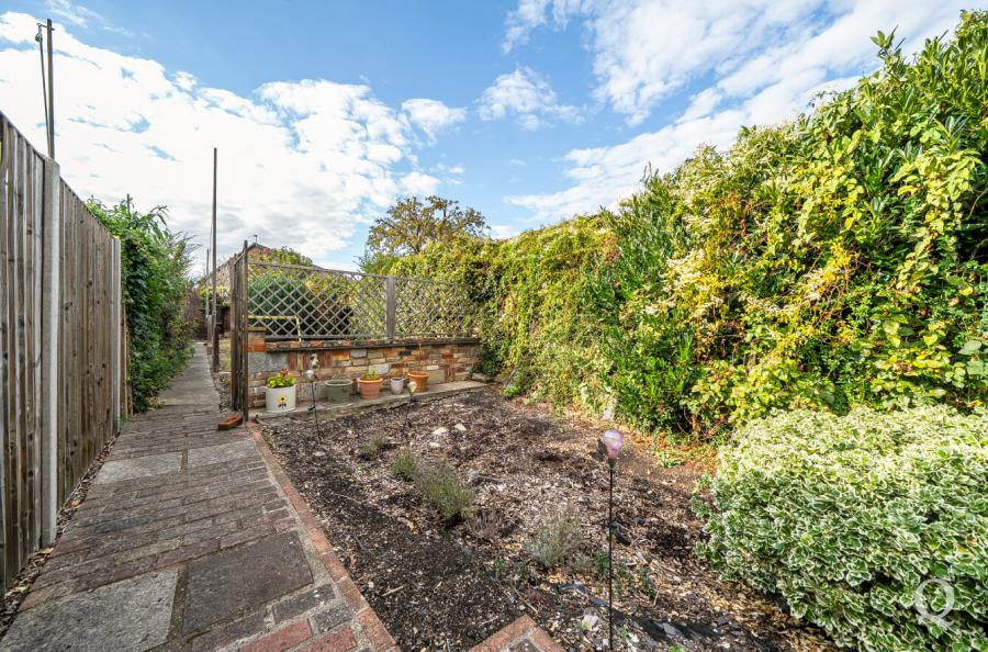 Victoria Road, Sittingbourne, Kent, ME10, 18070, image-15 - Quealy & Co
