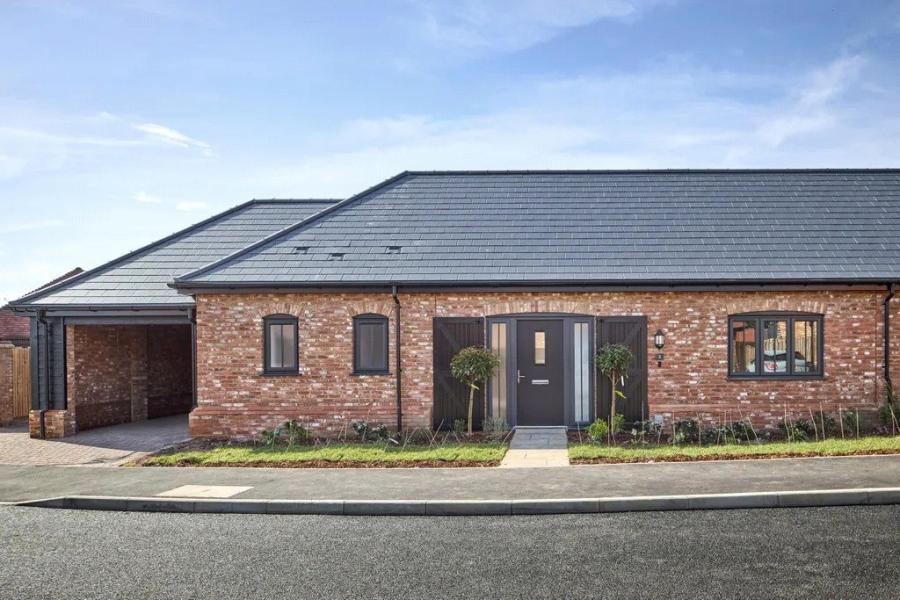 Farriers Green, London Road, Gillingham, Kent, ME8, 18024, image-1 - Quealy & Co
