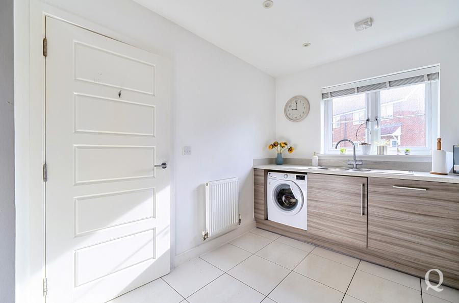 Eveas Drive, Sittingbourne, Kent, ME10, 17913, image-11 - Quealy & Co