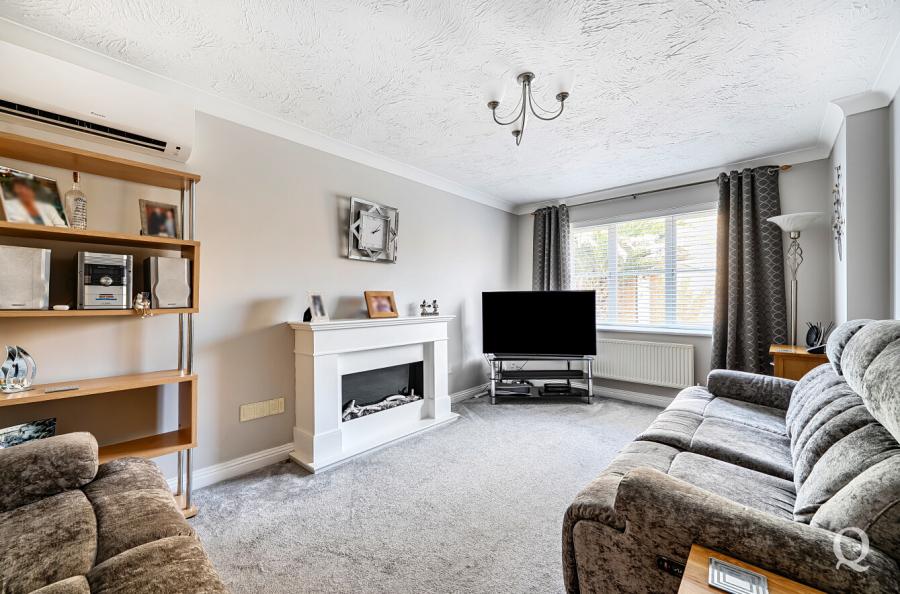 Moonfleet Close, Kemsley, Sittingbourne, Kent, ME10, 17688, image-4 - Quealy & Co