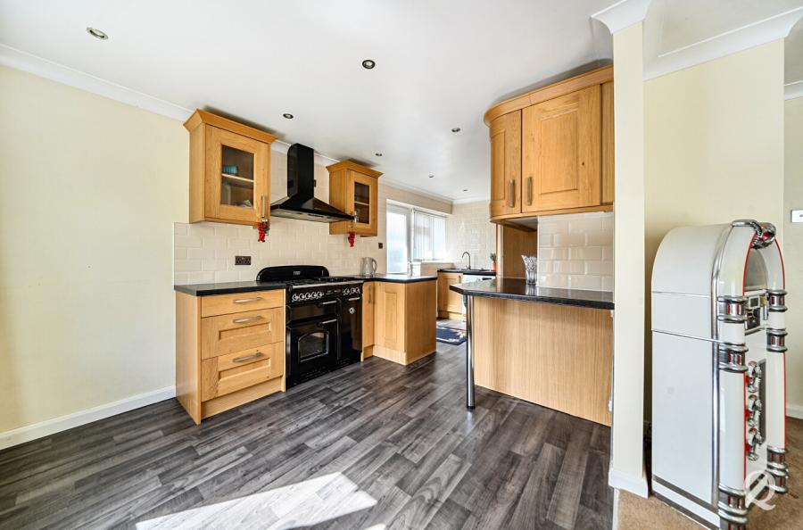 Childscroft Road, Rainham, Gillingham, Kent, ME8, 11372, image-2 - Quealy & Co