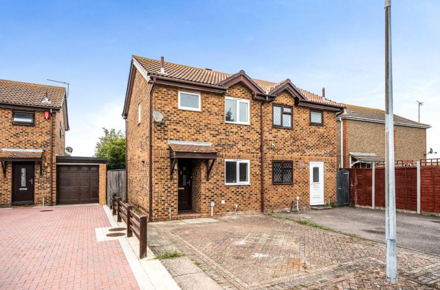 Clerke Drive, Kemsley, Sittingbourne, Kent, ME10, 11321, image-1 - Quealy & Co