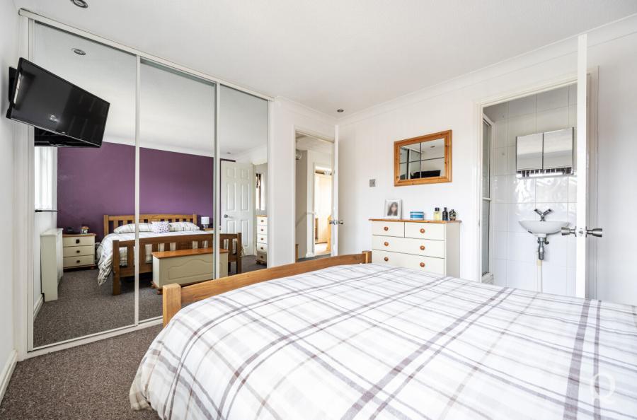 Clerke Drive, Kemsley, Sittingbourne, Kent, ME10, 11013, image-11 - Quealy & Co