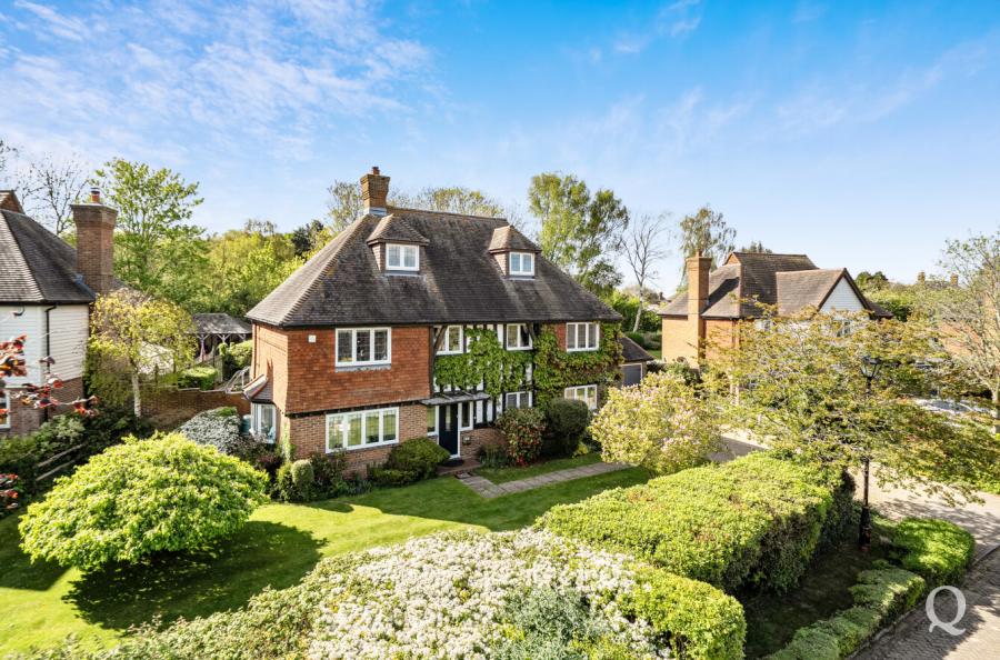 Brownings Orchard, Rodmersham, Sittingbourne, Kent, ME9, 10836, image-1 - Quealy & Co