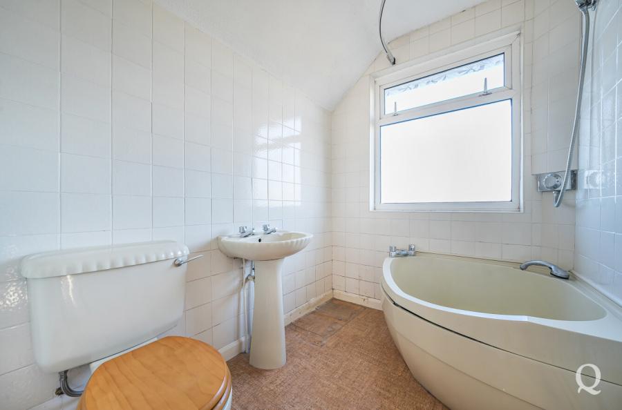 Ruins Barn Road, Tunstall, Sittingbourne, Kent, ME10, 9227, image-6 - Quealy & Co