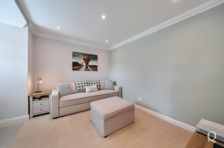 Horsham Lane, Rainham, Gillingham, Kent, ME8, 11453, image-11 - Quealy & Co