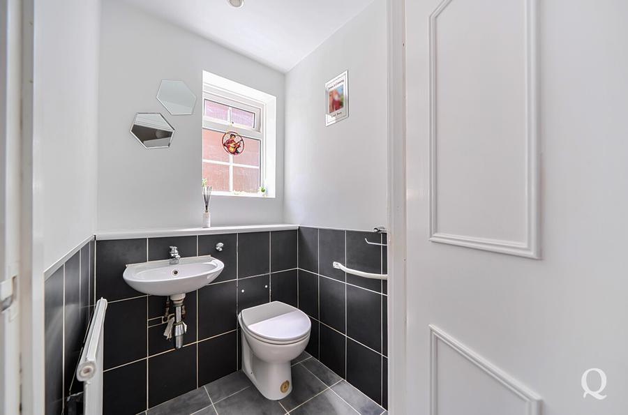 Woodcourt Close, Sittingbourne, Kent, ME10, 10280, image-12 - Quealy & Co