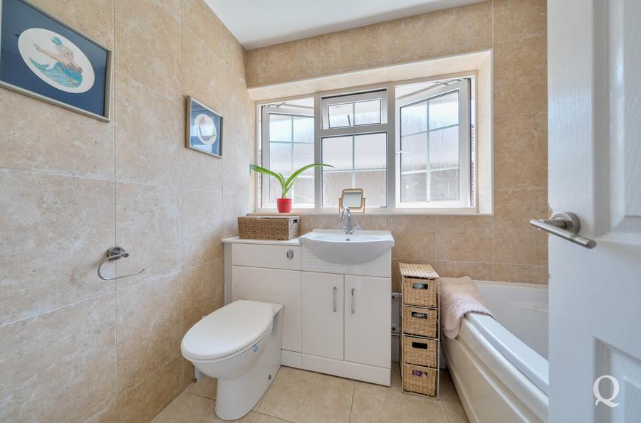 Woodcourt Close, Sittingbourne, Kent, ME10, 10280, image-8 - Quealy & Co