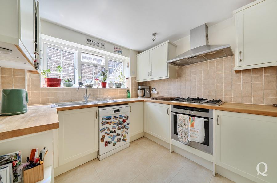 Woodcourt Close, Sittingbourne, Kent, ME10, 10280, image-16 - Quealy & Co