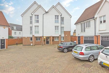 Bluebell Drive, Sittingbourne, Kent, ME10, 6137 - Quealy & Co