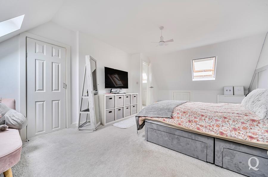 Carnation Crescent, Sittingbourne, Kent, ME10, 7784, image-8 - Quealy & Co