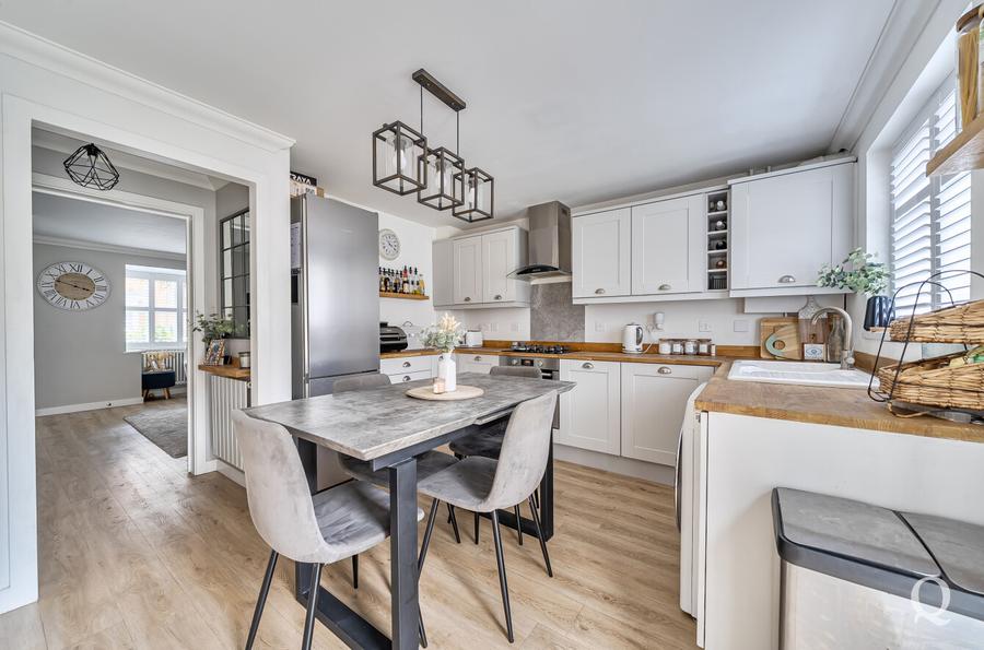 Carnation Crescent, Sittingbourne, Kent, ME10, 7784, image-3 - Quealy & Co