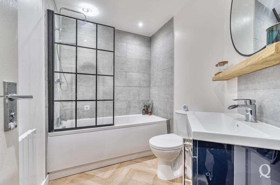 Carnation Crescent, Sittingbourne, Kent, ME10, 7784, image-5 - Quealy & Co
