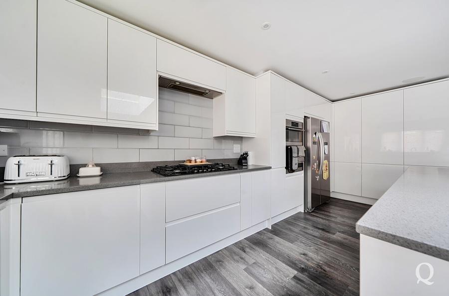 Wyvern Close, Milton Regis, Sittingbourne, Kent, ME10, 8358, image-16 - Quealy & Co