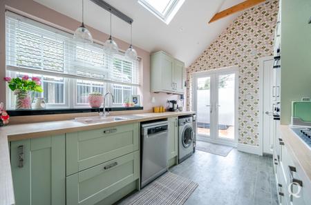 Borden Lane, Sittingbourne, Kent, ME10, 9408 - Quealy & Co