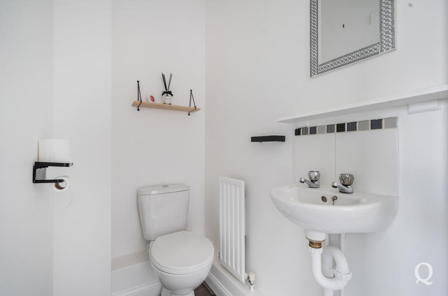 Sharfleet Crescent, Iwade, Sittingbourne, Kent, ME9, 10590, image-6 - Quealy & Co