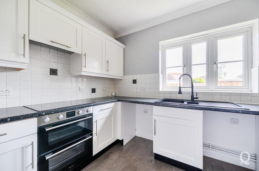 Sharfleet Crescent, Iwade, Sittingbourne, Kent, ME9, 10590, image-4 - Quealy & Co