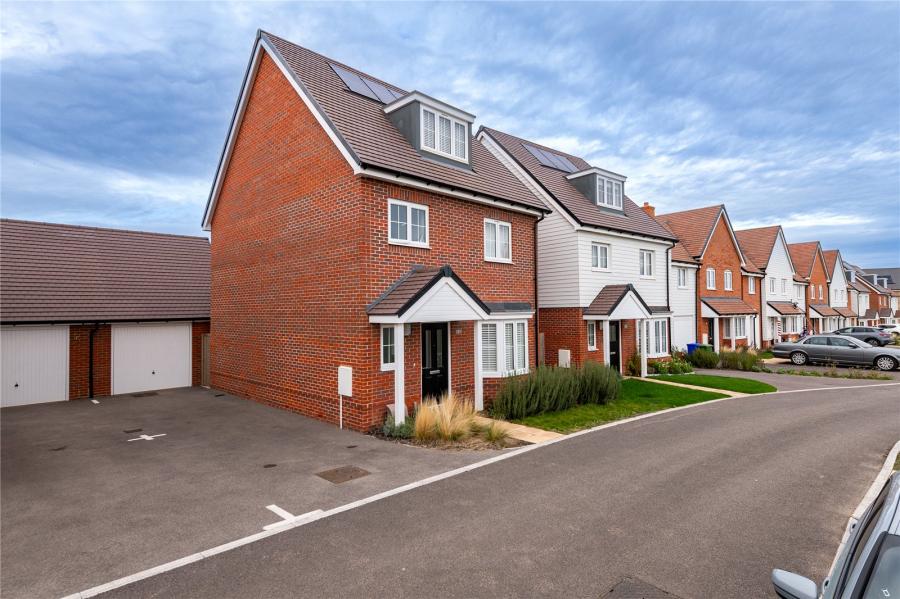 Spring Grove, Bapchild, Sittingbourne, Kent, ME10, 7166, image-8 - Quealy & Co