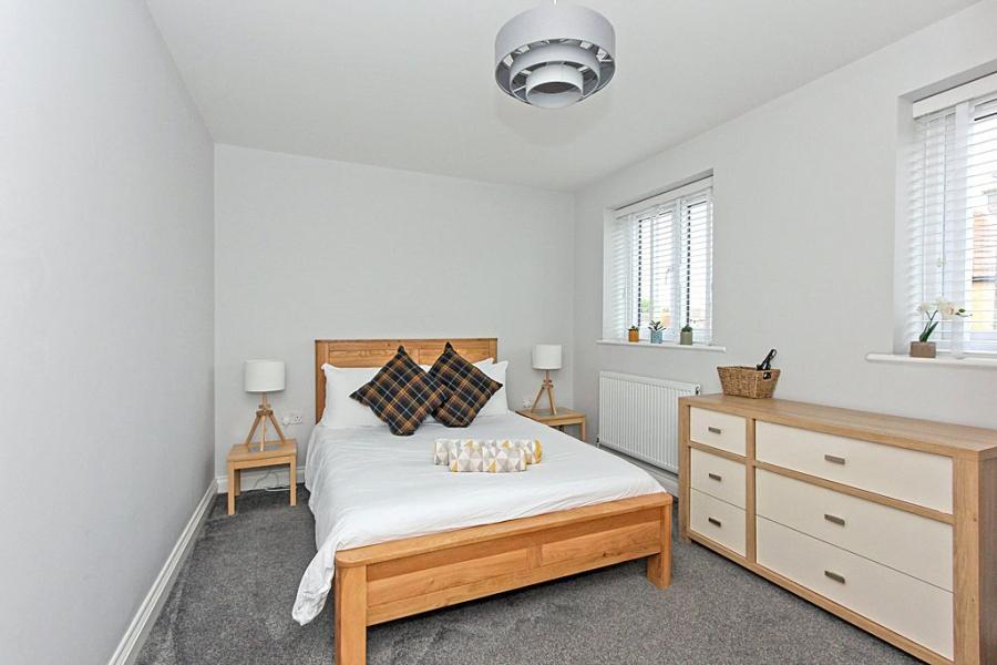 Tonge Road, Sittingbourne, Kent, ME10, 5721, image-11 - Quealy & Co