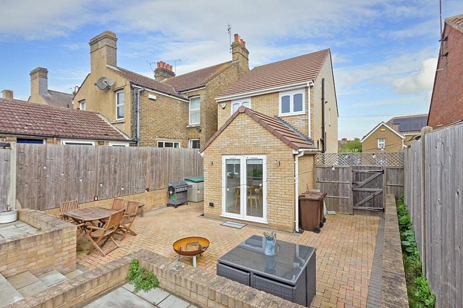 Tonge Road, Sittingbourne, Kent, ME10, 5721, image-15 - Quealy & Co