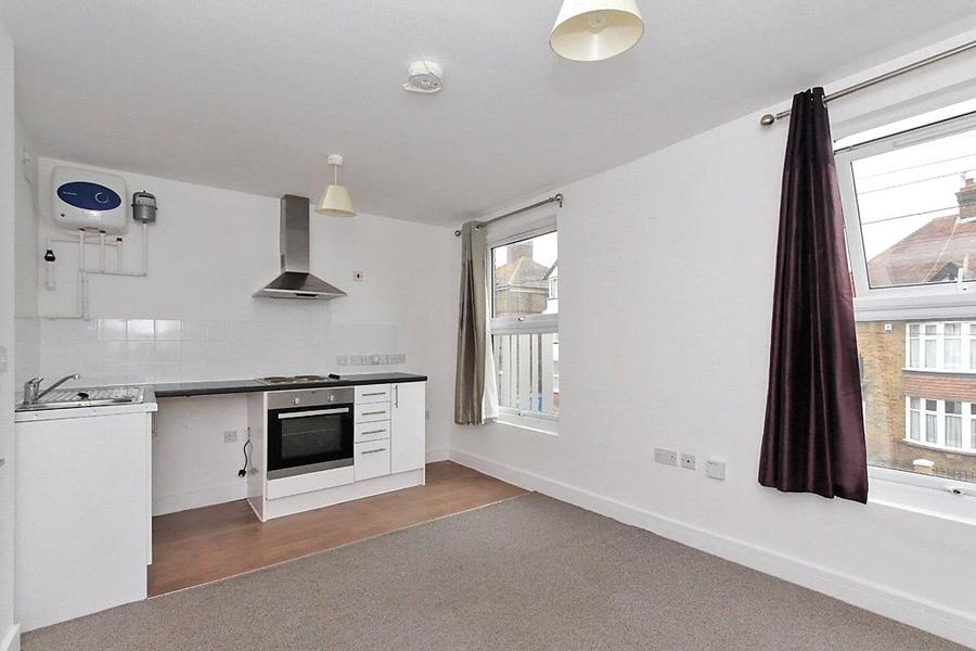 Park Road, Sittingbourne, Kent, ME10, 4483, image-3 - Quealy & Co